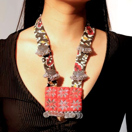 Black And Red Mirror Long Necklace